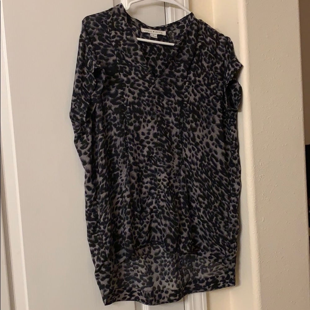 Loyal Hana Carrie shirt with zippers and pockets